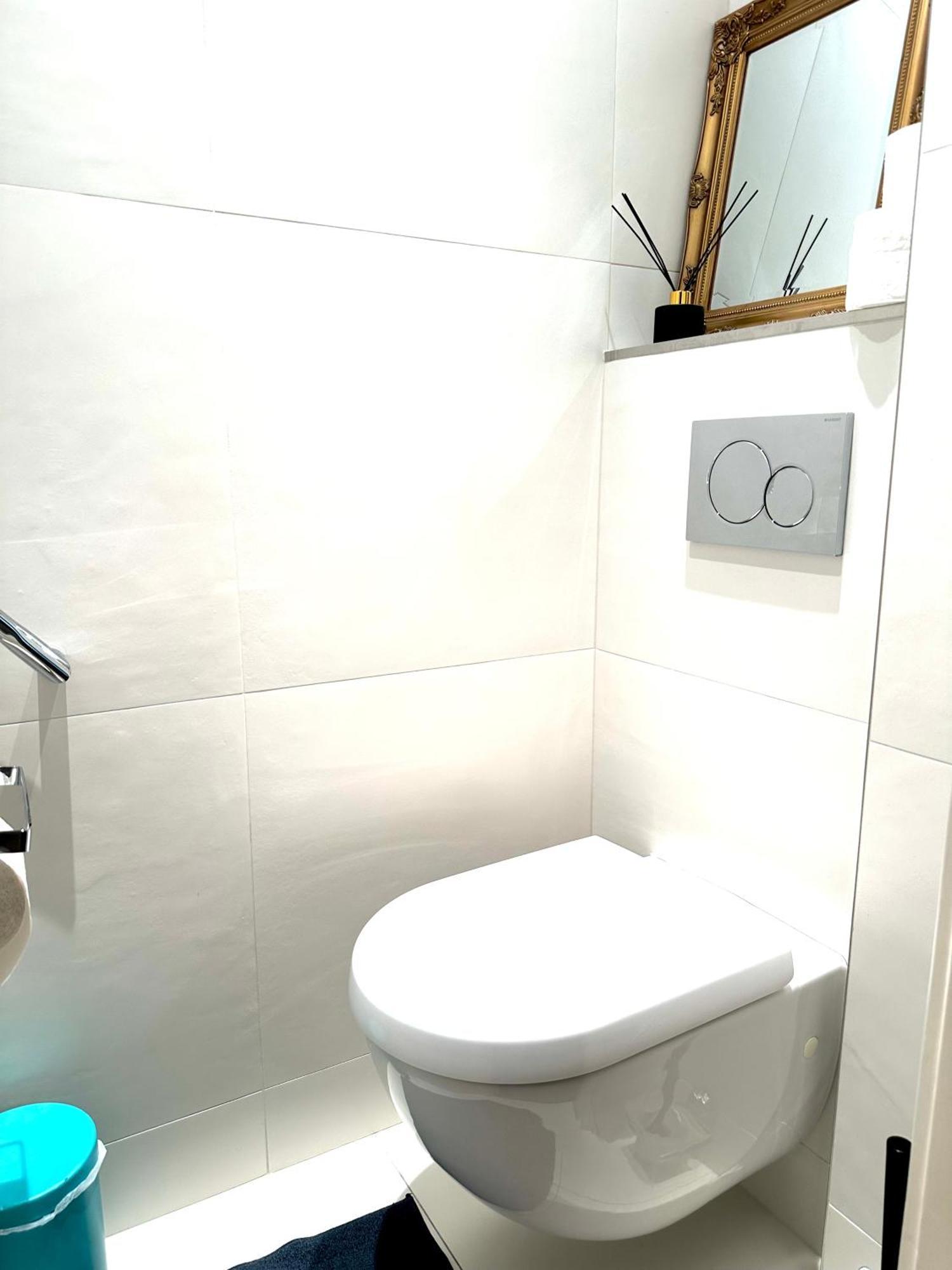 Center Apartment With 360° Rooftop เวียนนา ภายนอก รูปภาพ
